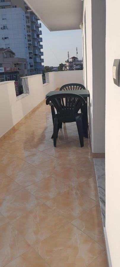 Casa Intera La Paghi Come Una Camera The Home With The Price Of A Room Дуррес Екстер'єр фото