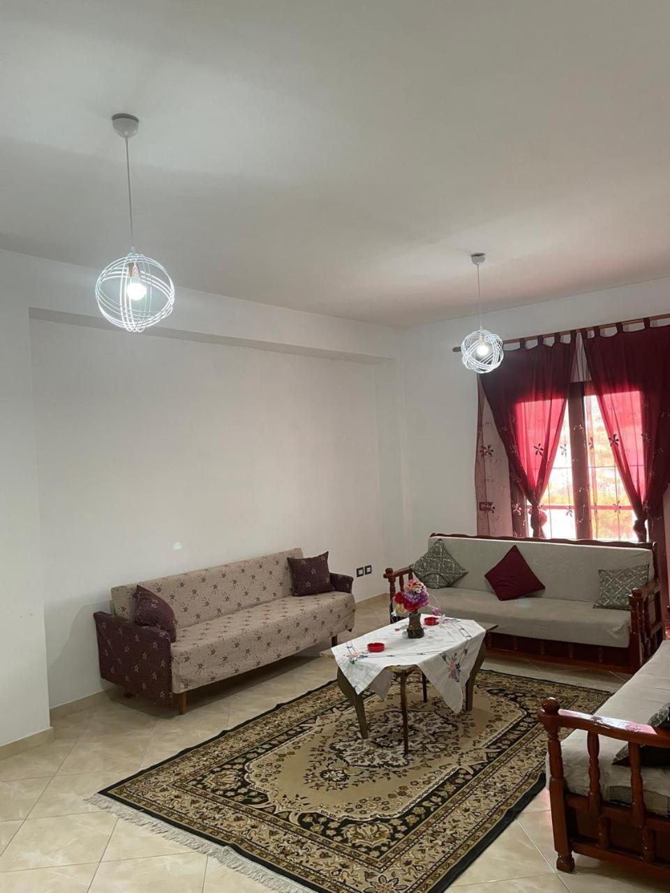 Casa Intera La Paghi Come Una Camera The Home With The Price Of A Room Дуррес Екстер'єр фото