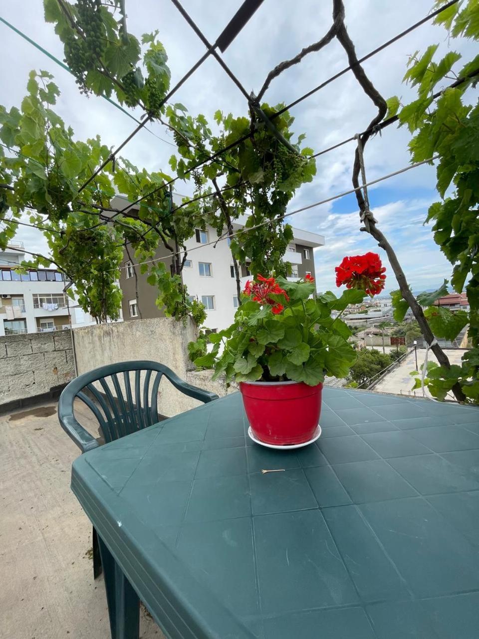 Casa Intera La Paghi Come Una Camera The Home With The Price Of A Room Дуррес Екстер'єр фото